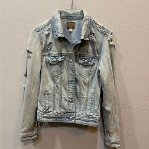 American Eagle Outfitters Distressed Light Wash Denim Jacket Ripped